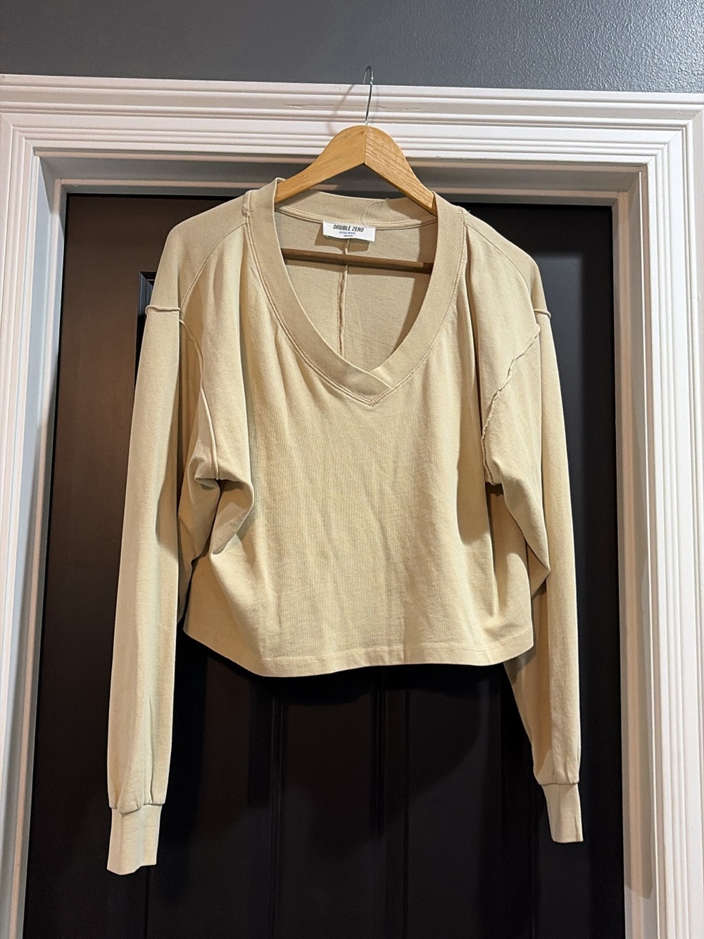 Double Zero Cropped V-Neck Long Sleeve Pullover in Cream